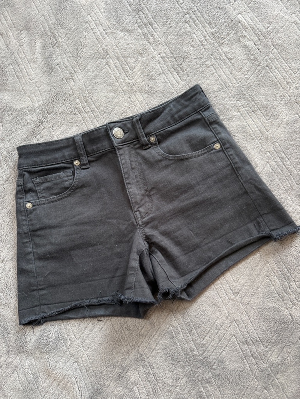 American Eagle Next Level Stretch Hi Rise Shortie Shorts 4 Black Raw Hem